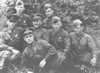 Гв. ст. лейтенант И.Н.Горбунов (крайний слева) со своими боевыми товарищами. Лето 1942 г. (фото из музея брянской шк. No. 13)
